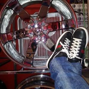 Meet your Posher, Chanel